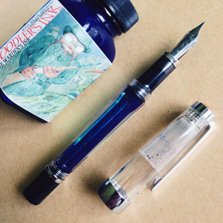 Clear TWSBI Vac 700 (IB) filled with Noodler's Bad Blue Heron