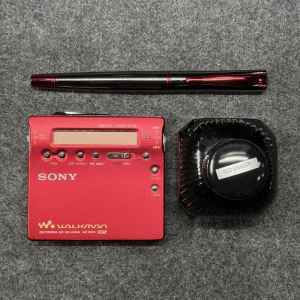 Gunmetal Monteverde Impressa Extra Fine filled with Diamine Red Dragon
