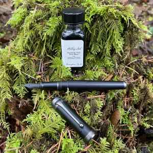 Black Aurora Talentum (Extra Fine) filled with Birmingham Southside Park Fern Moss